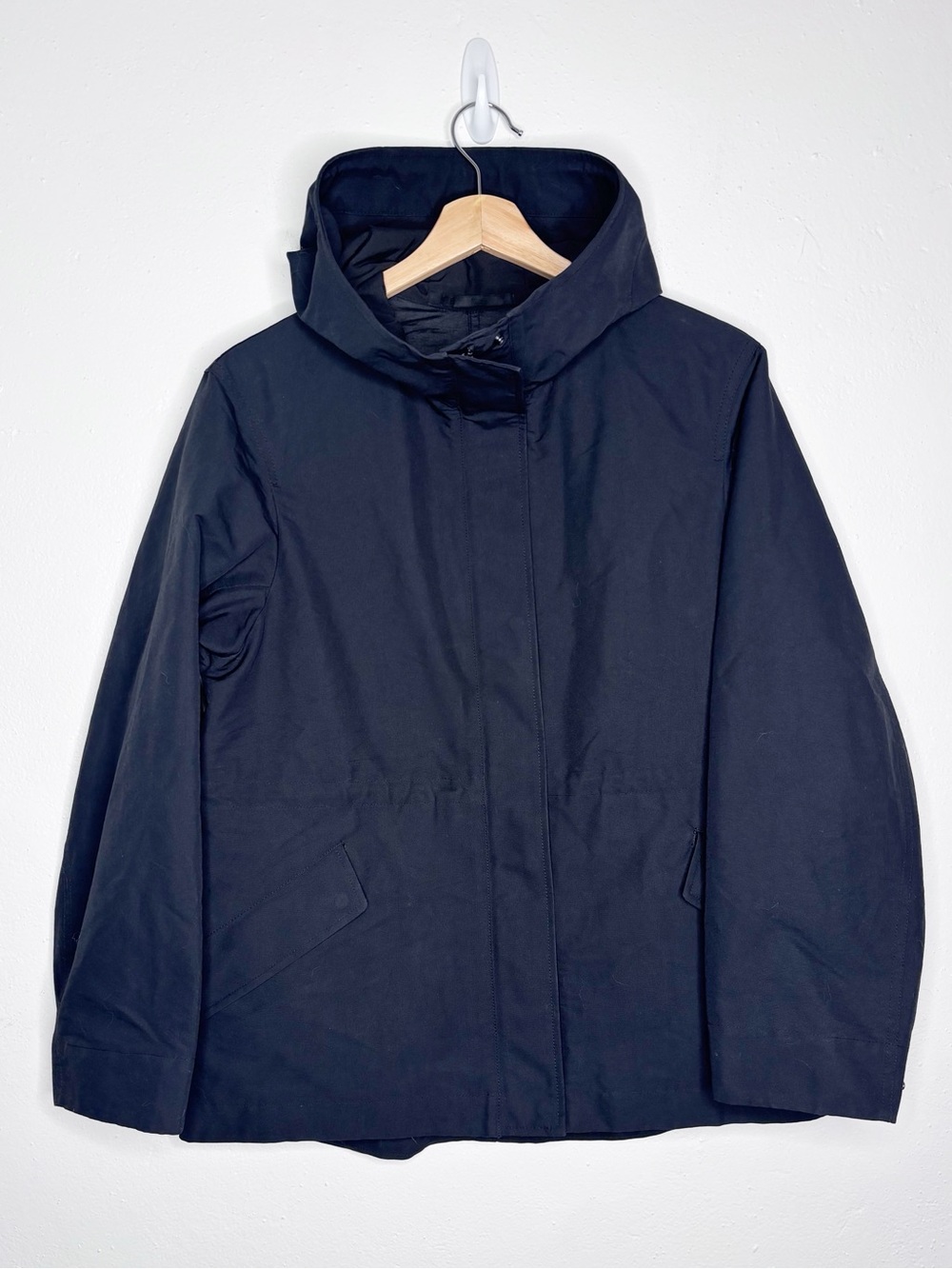Uniqlo Black Hooded Boxy Cut Rain Shell Size XS EUC